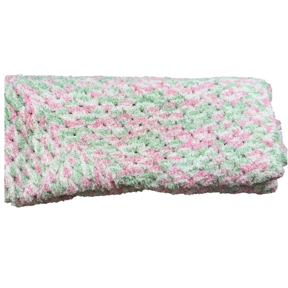 Handmade Crochet Chenille Baby Blanket Pink Green White Pinwheel‎ Swirl Lap